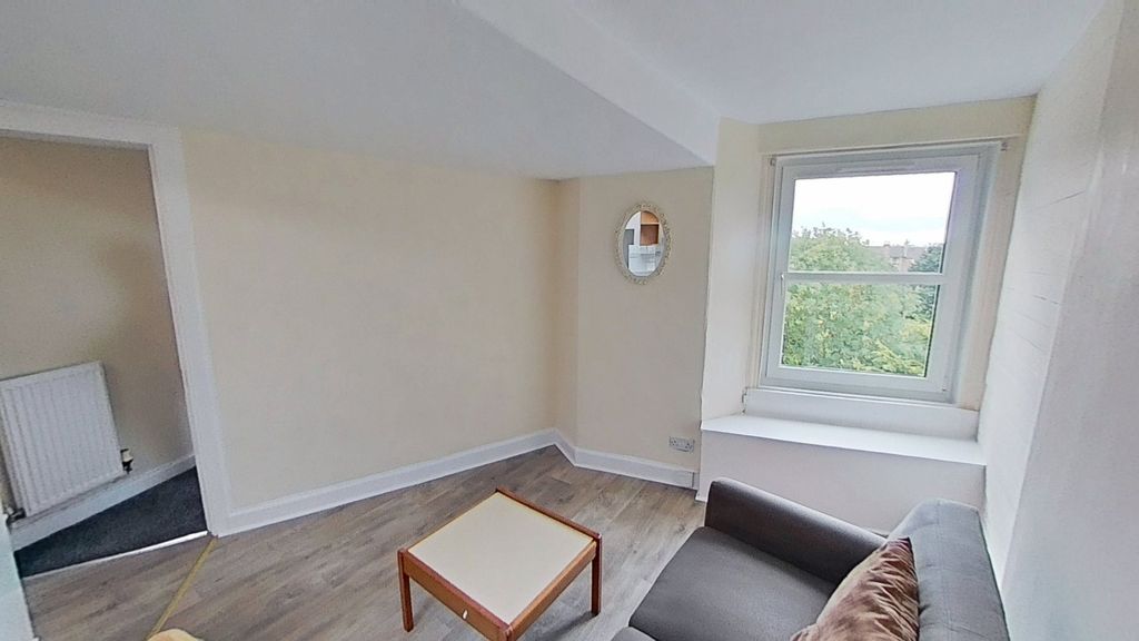 Property photo 3 of 14 Picture No. 27