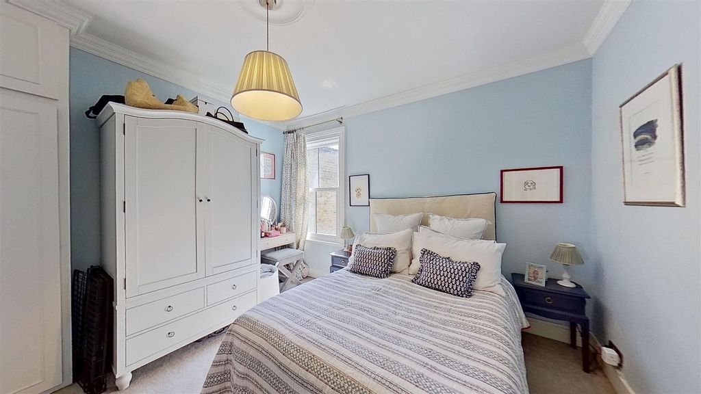 Property photo 3 of 11 Treport-Street-Earlsfield-Sw18-06252026_221754.Jpg