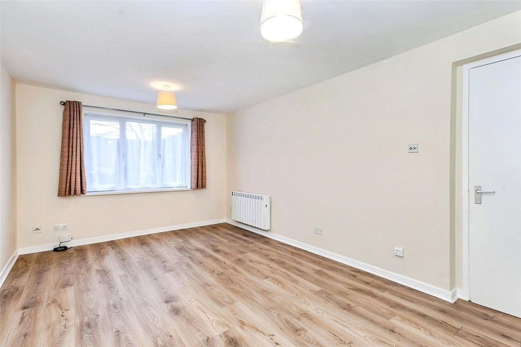 Property photo 3 of 10 Living Room