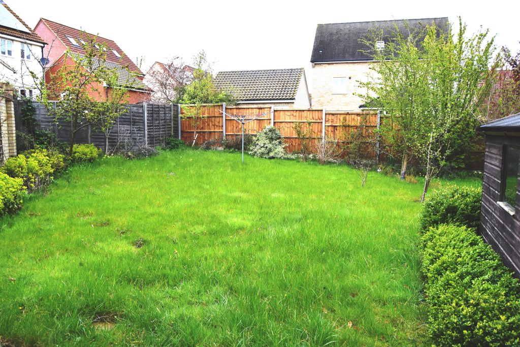 Property photo 3 of 6 Garden