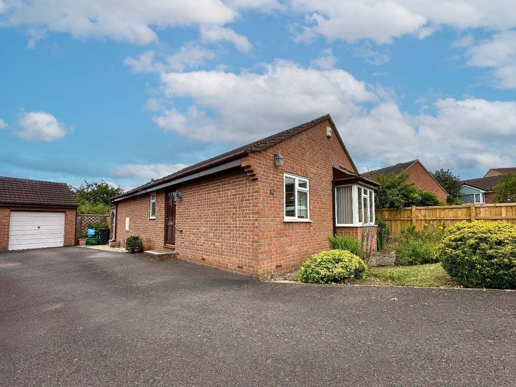 Property photo 2 of 14 5298254