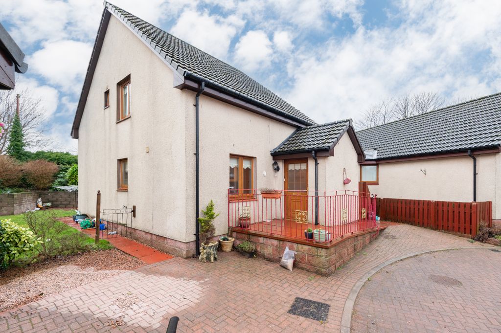 Property photo 1 of 31