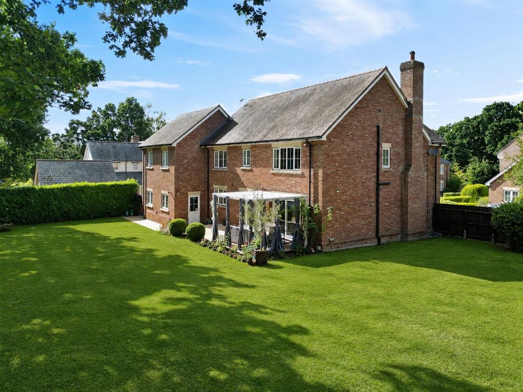 Property photo 2 of 46