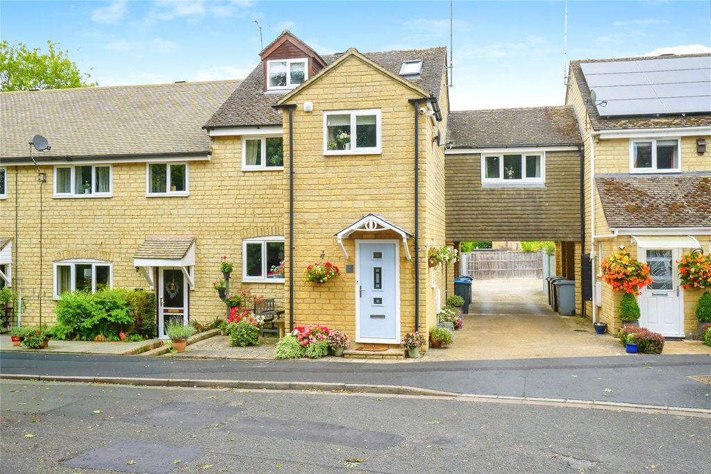 Property photo 1 of 16 Picture No. 32