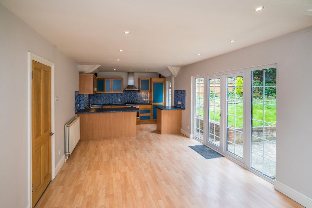 Property photo 2 of 10 Living Room