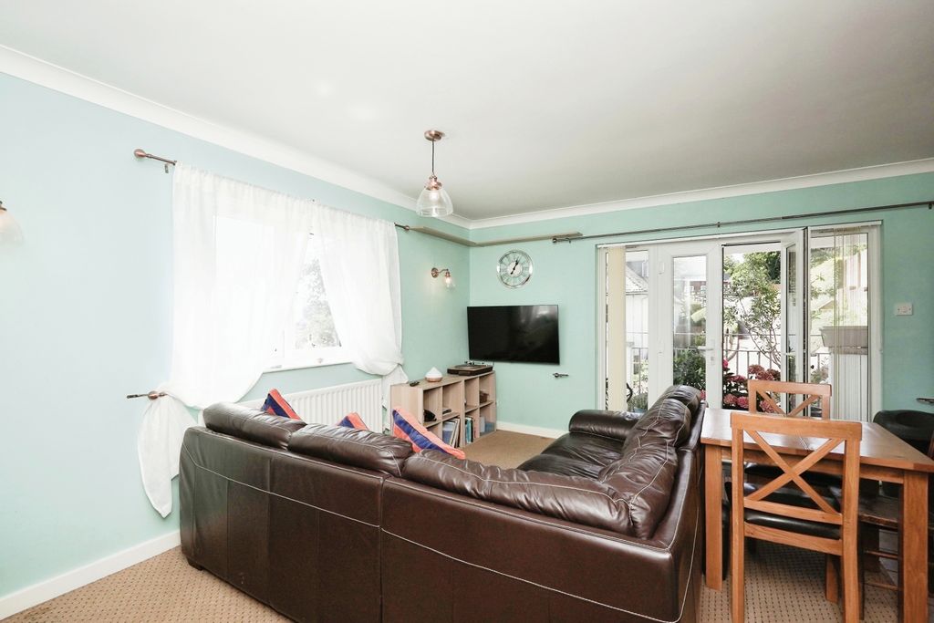 Property photo 2 of 17 Photography