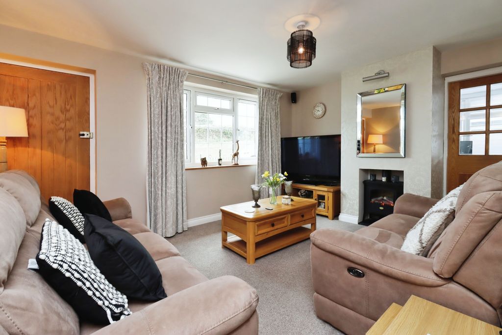 Property photo 3 of 15 Living Room