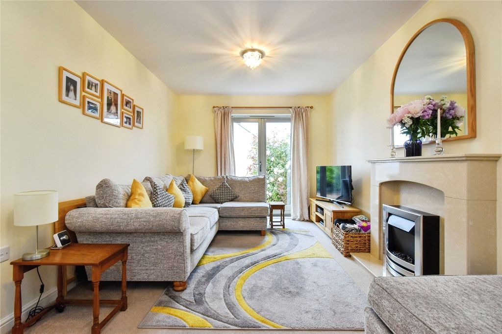 Property photo 3 of 17 Picture No. 12