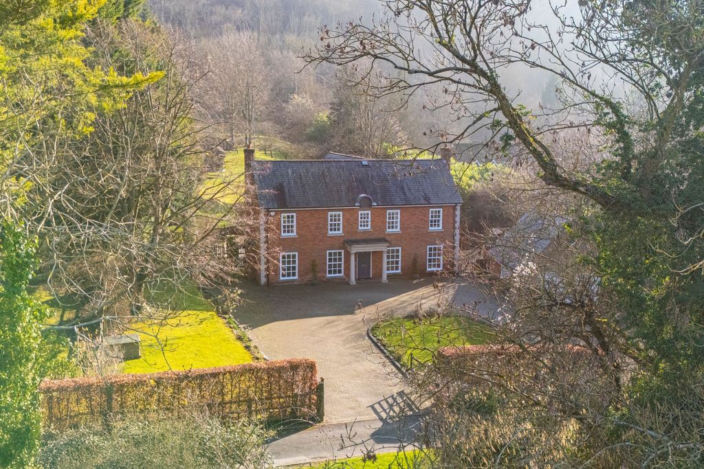 Property photo 1 of 22