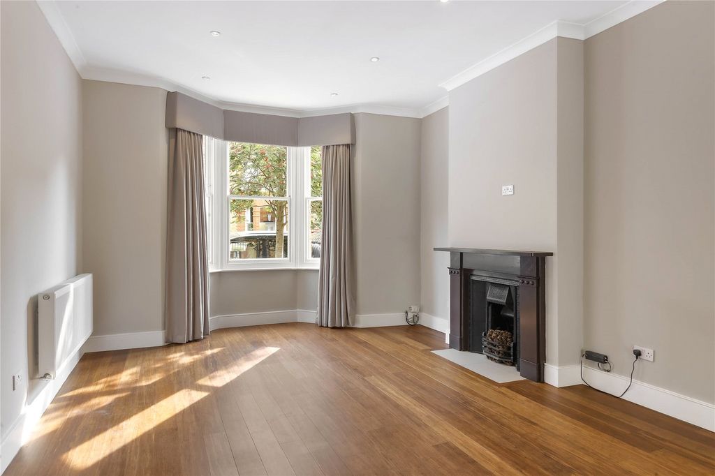 Property photo 2 of 16 Picture No. 04