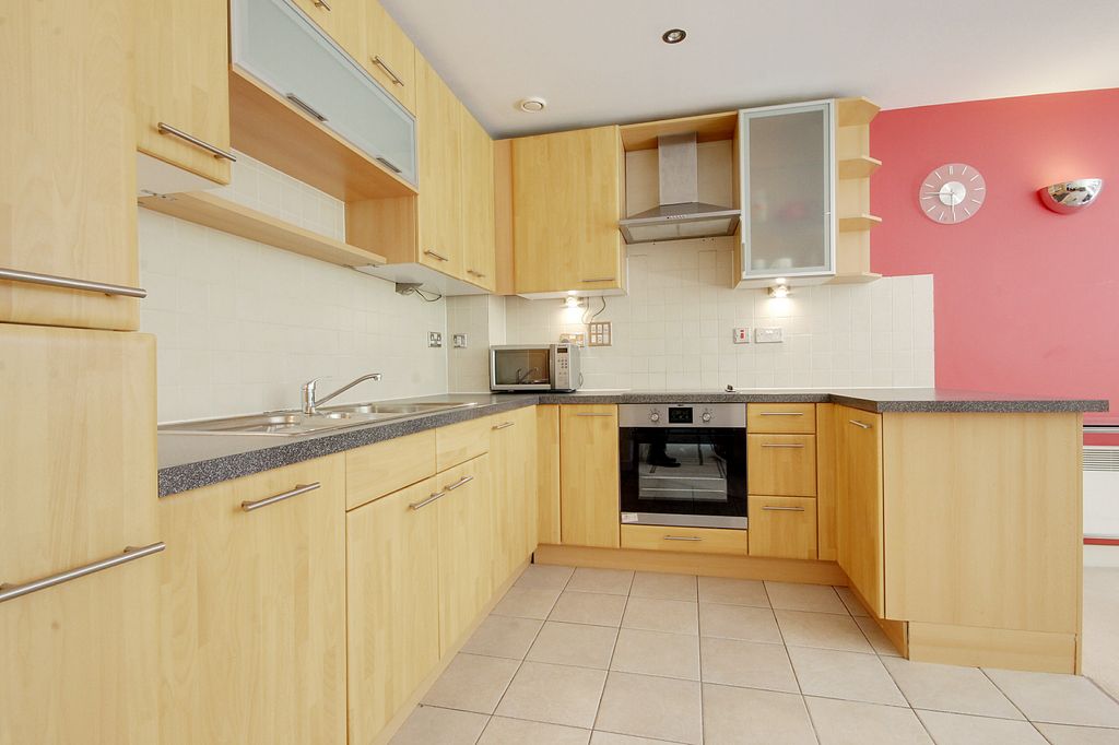 Property photo 2 of 12 Kitch1