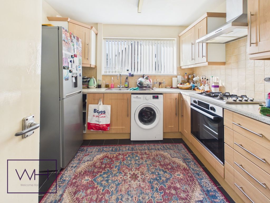 Property photo 3 of 14 Cam04980G0-Pr0119-Still004