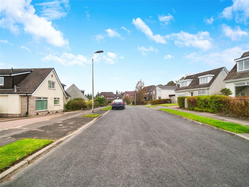 Property photo 3 of 31 Picture No. 02