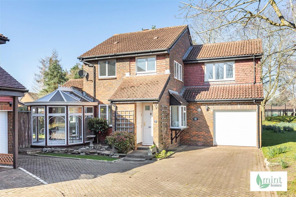 Property photo 2 of 31