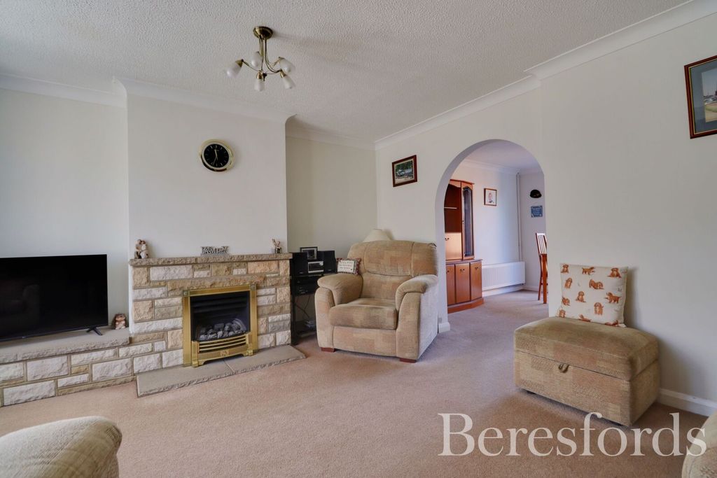 Property photo 2 of 14 Picture No. 15