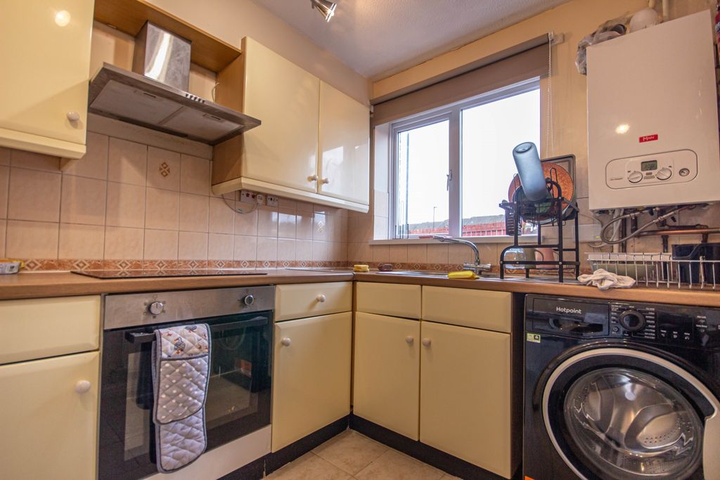 Property photo 3 of 10 3