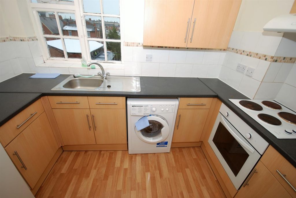 Property photo 3 of 5