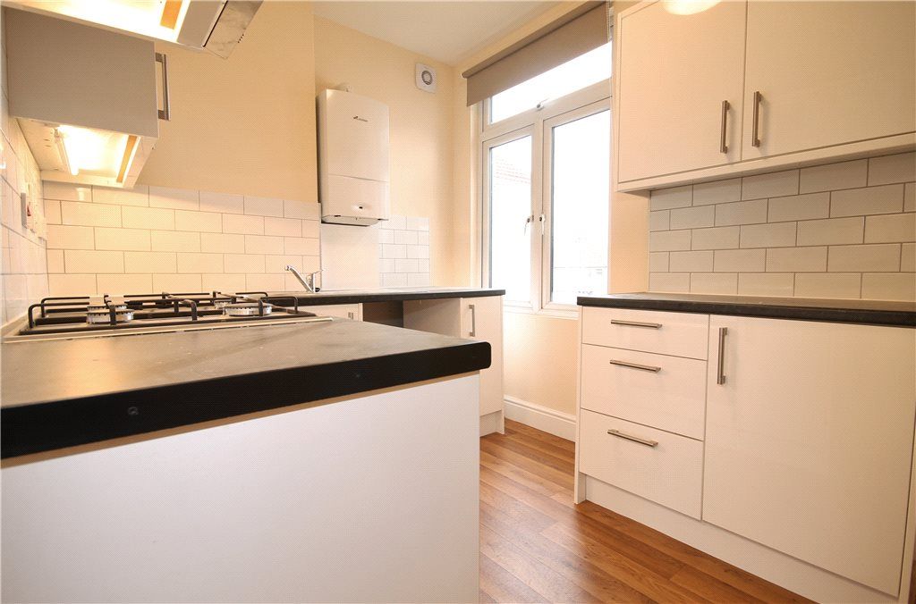 Property photo 3 of 9 Kitchen