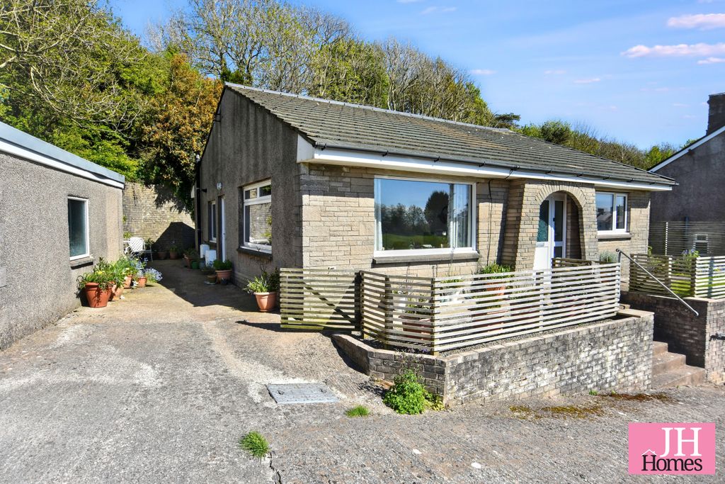 Property photo 1 of 25