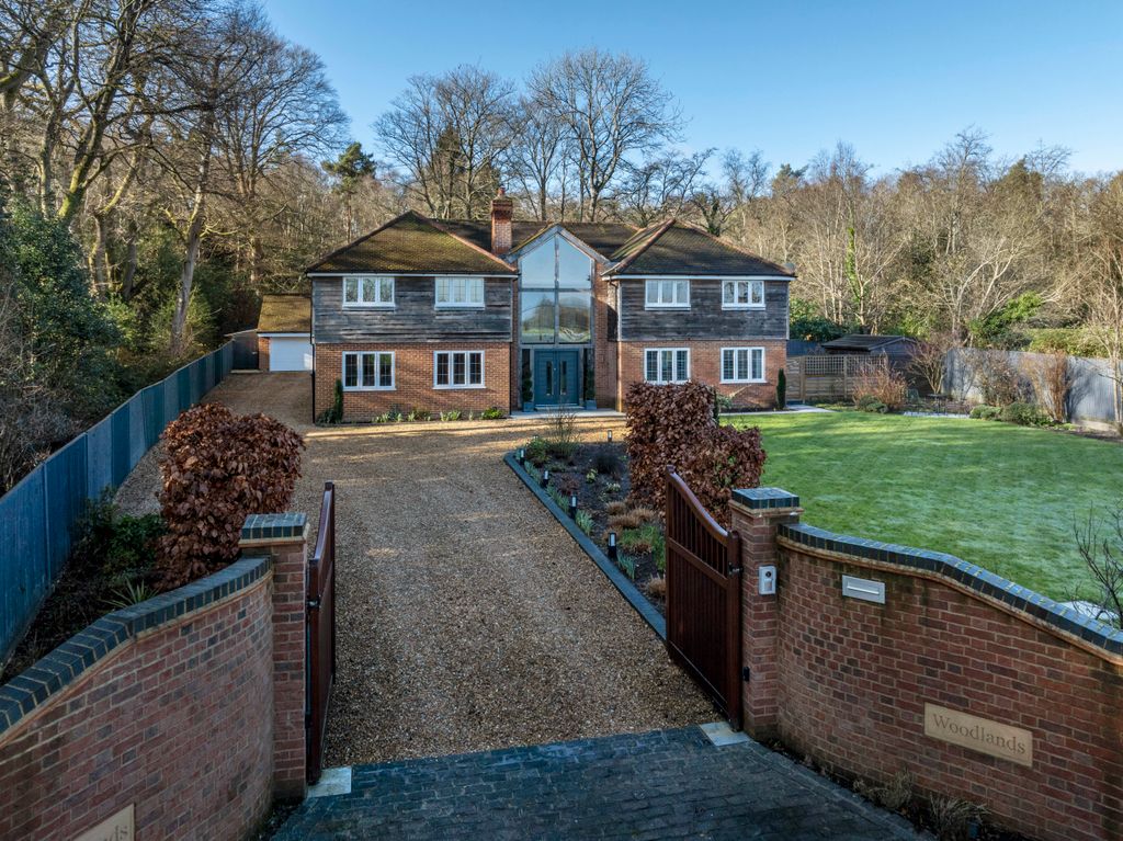 Property photo 1 of 16