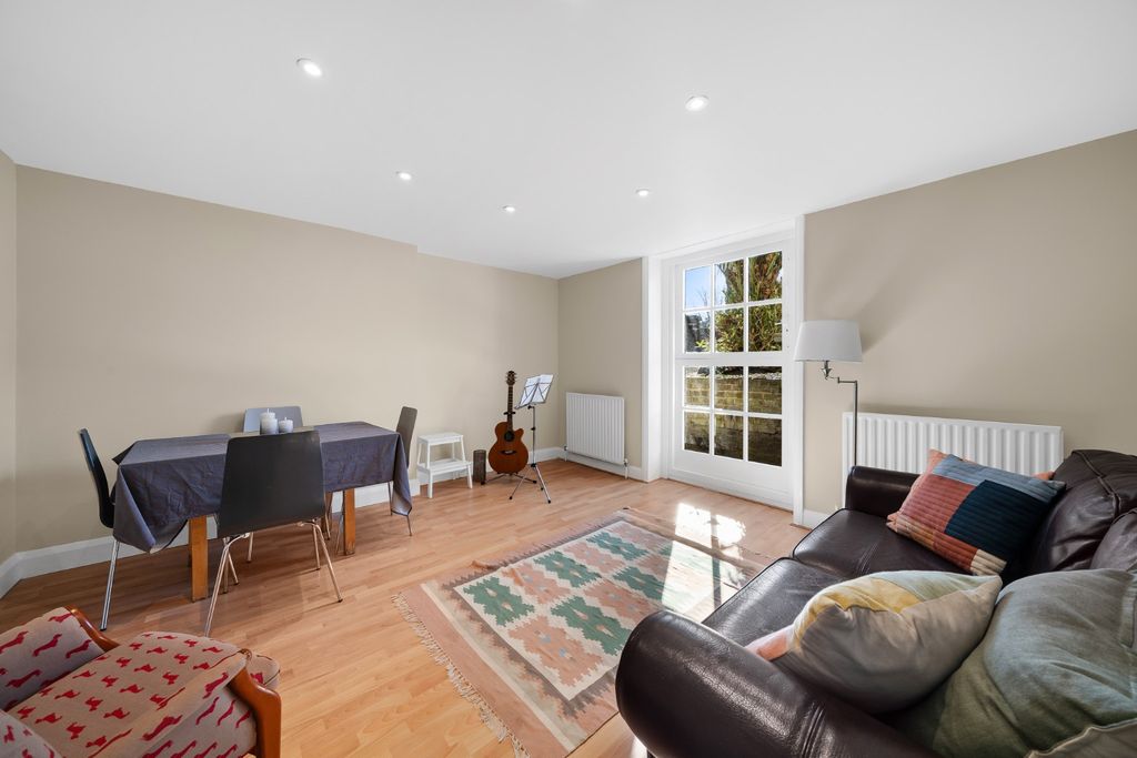 Property photo 2 of 12 4867474