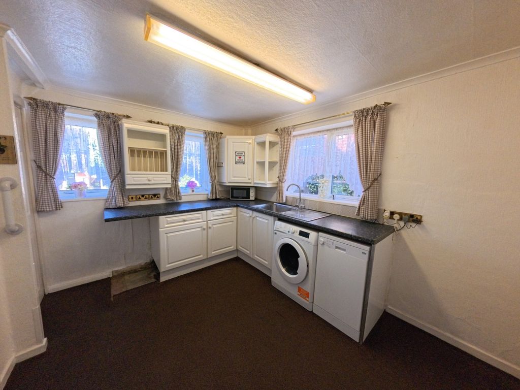 Property photo 3 of 16 Photo 34