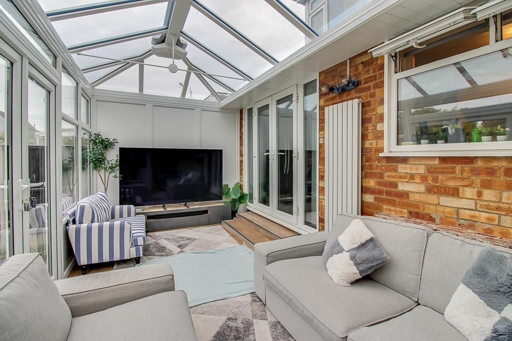 Property photo 2 of 26 Conservatory