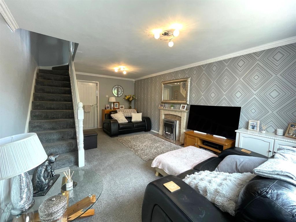 Property photo 2 of 17 B.Jpg