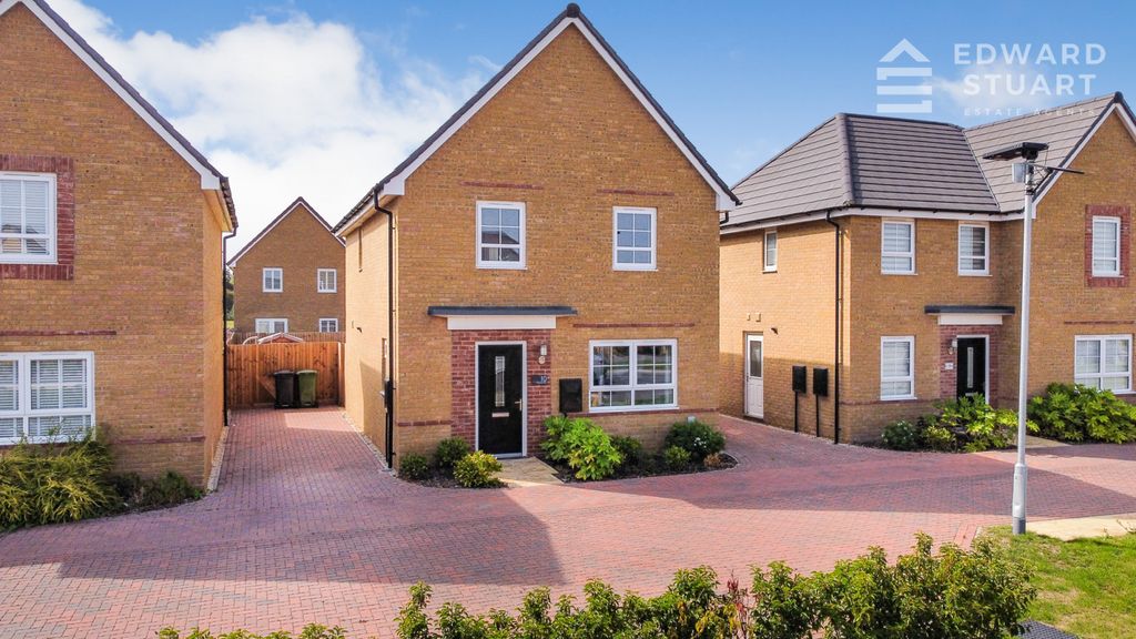 Property photo 1 of 16 4 Bedroom Detached For Sale