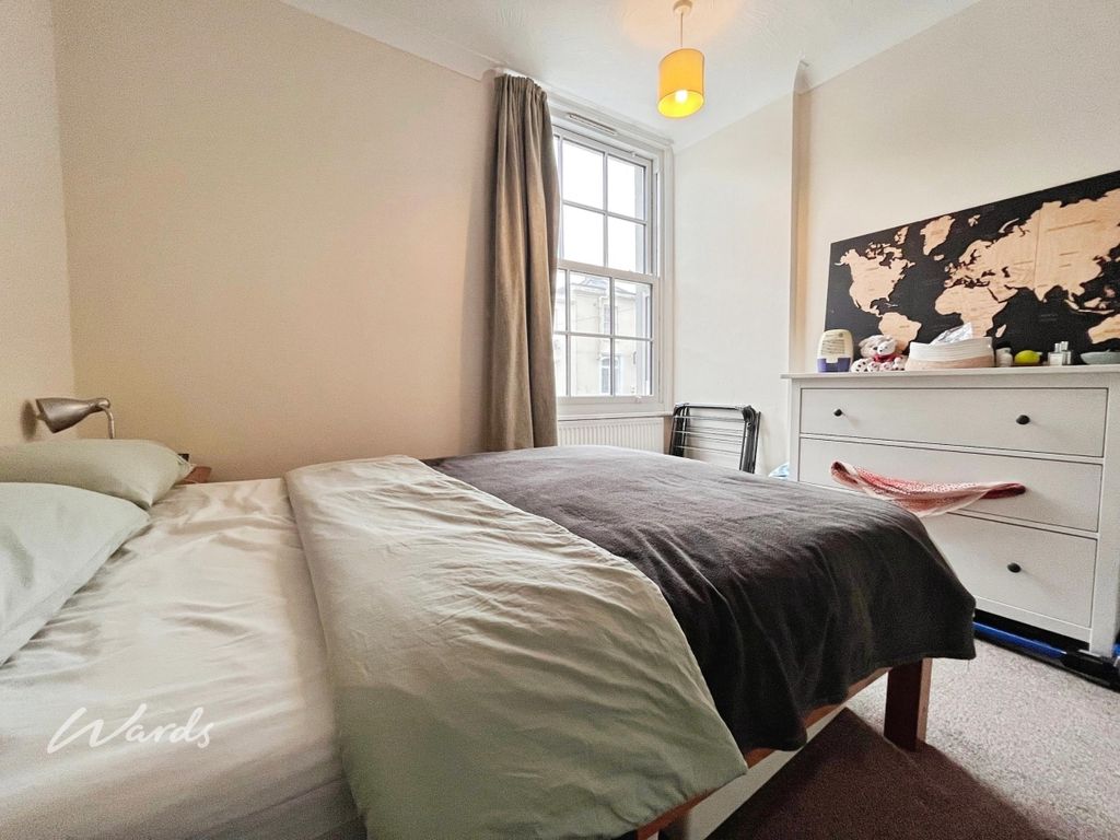 Property photo 3 of 8 Bedroom