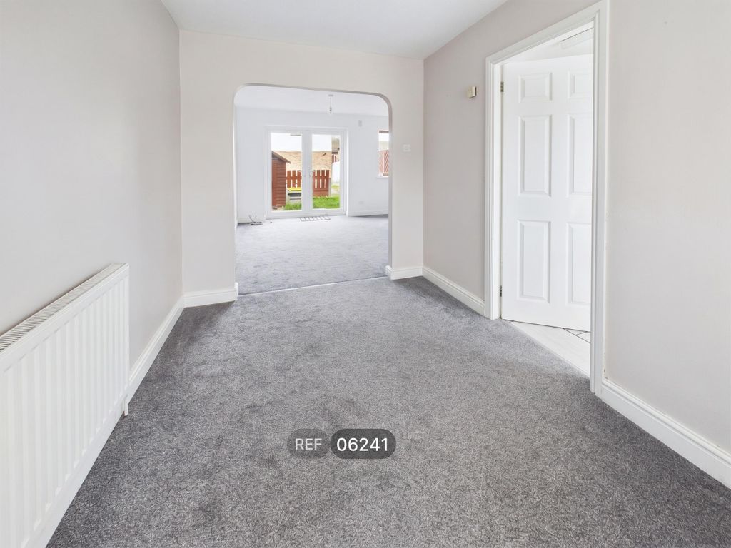 Property photo 2 of 13 Dining Room