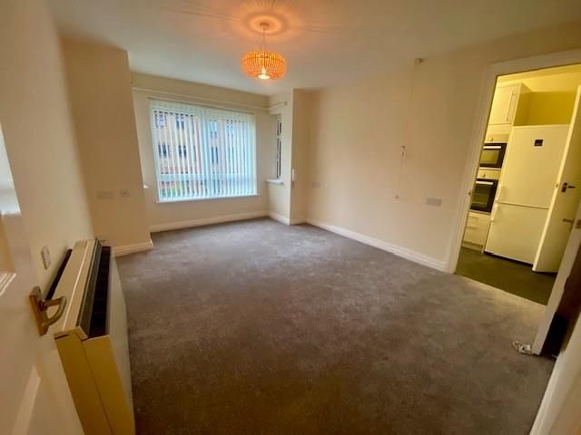 Property photo 3 of 13 Living Room