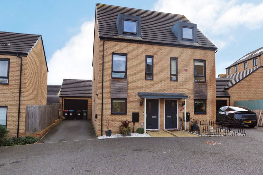 Property photo 1 of 16 Picture No. 13