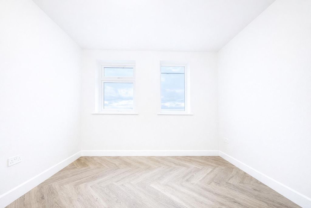 Property photo 3 of 7 Bb4265CD-Bcc3-4A2F-9CE4-348DC6985Af8.Png