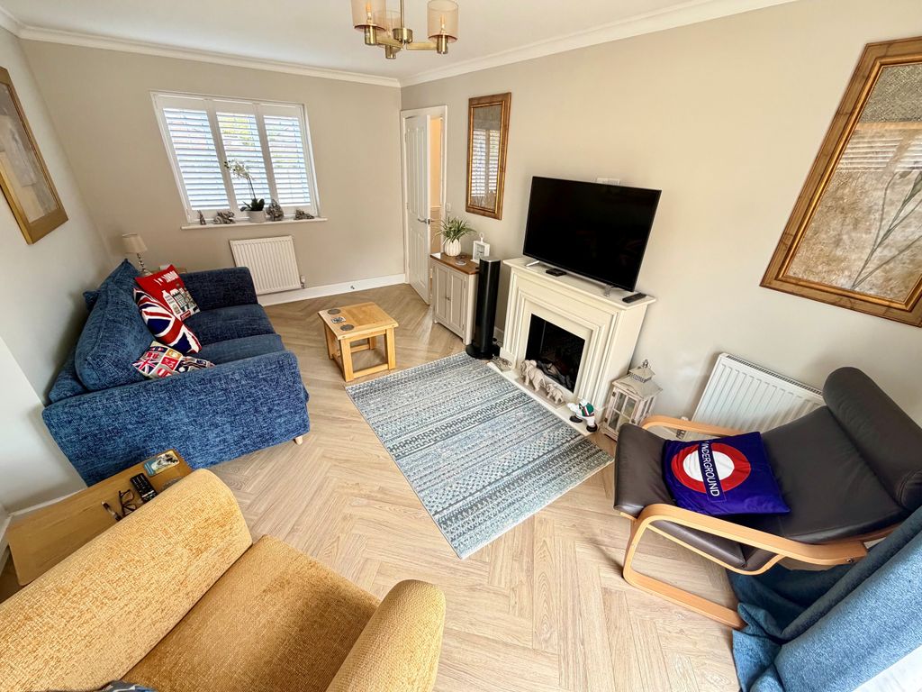 Property photo 2 of 17