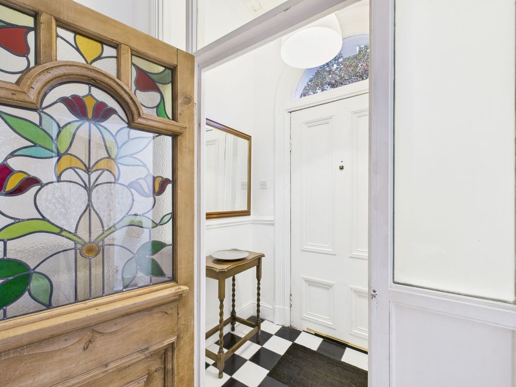 Property photo 3 of 42