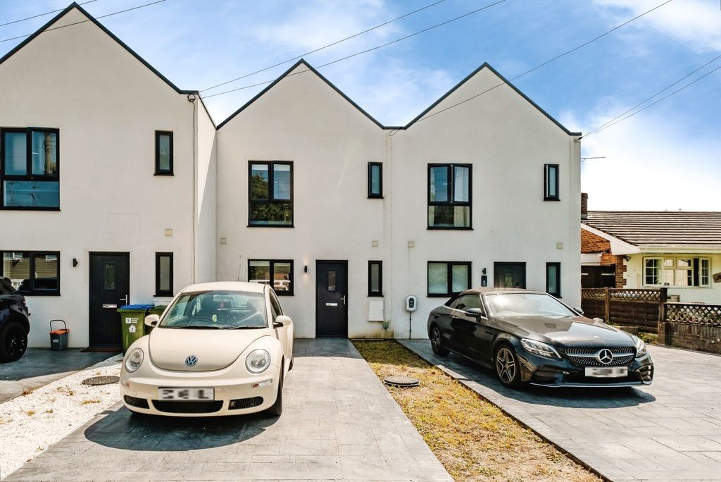 Property photo 1 of 12 Pbox-Img.Jpg