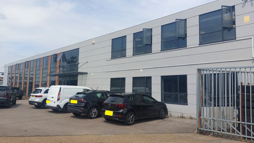 Property photo 2 of 7 Photo 8