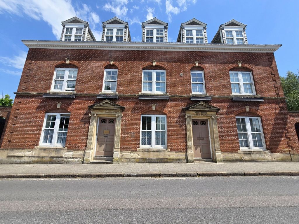 Property photo 1 of 29 5041641