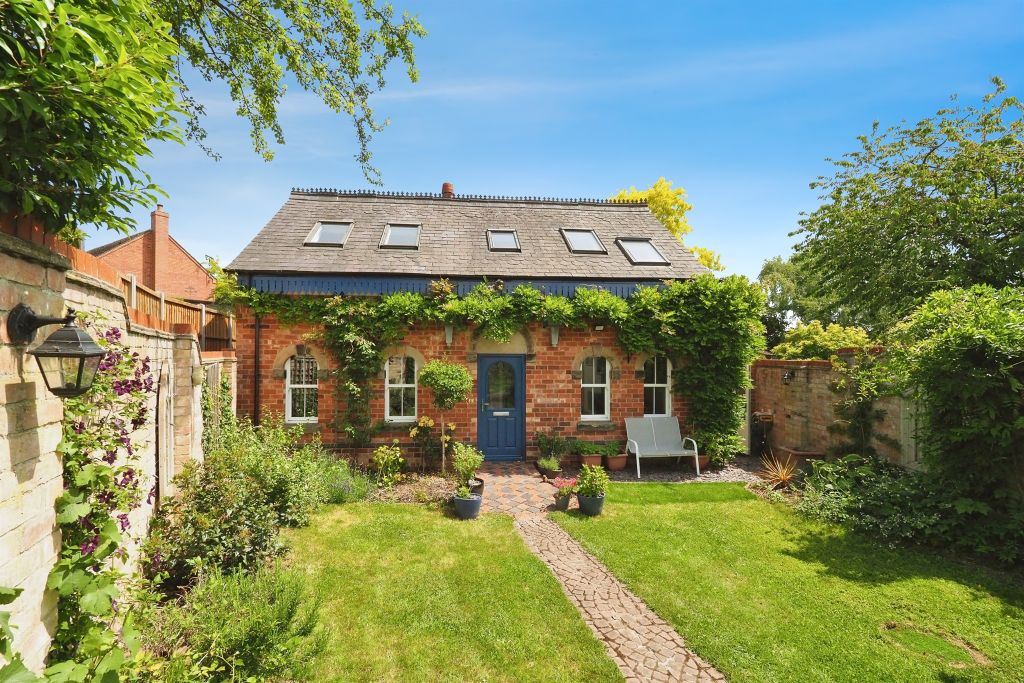 Property photo 1 of 17