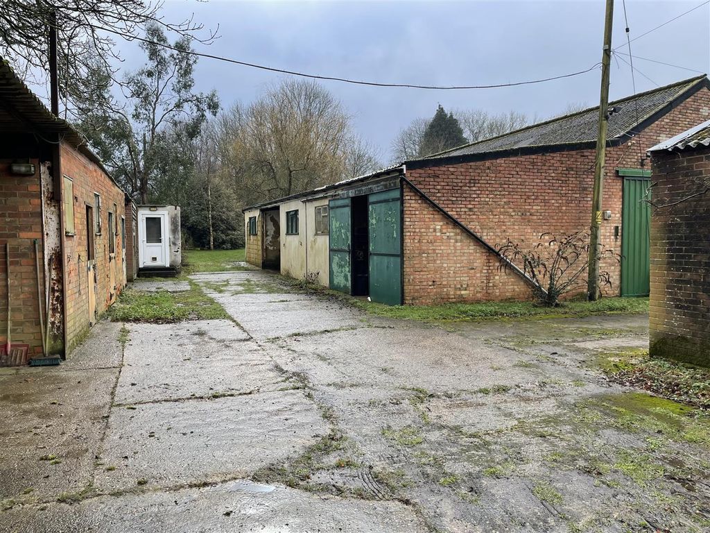 Property photo 2 of 10