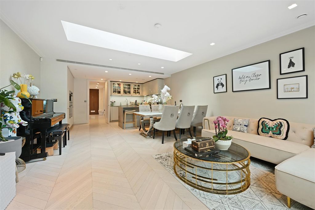 Property photo 2 of 15 2