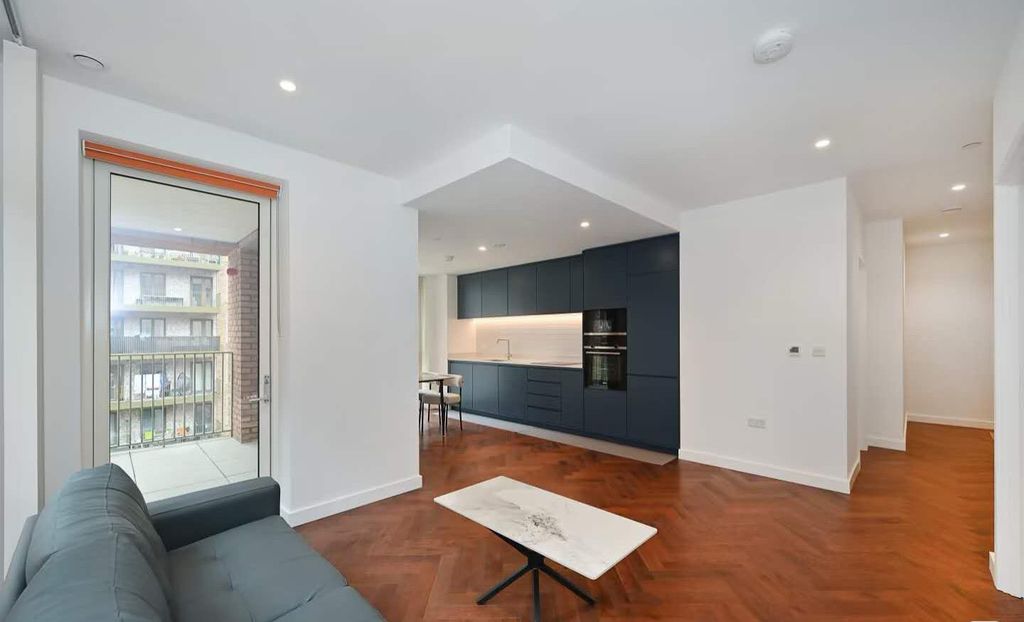 Property photo 2 of 12