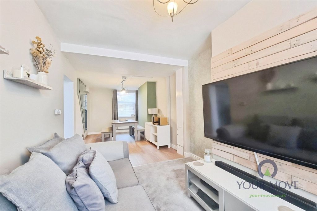 Property photo 2 of 13 Lounge/Diner