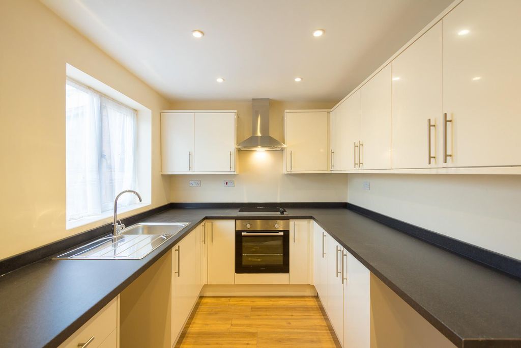 Property photo 2 of 8 Lamberts 191116 002.Jpg