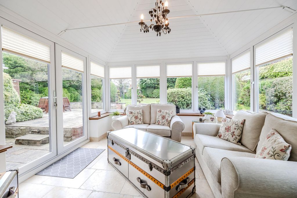 Property photo 3 of 27 Conservatory