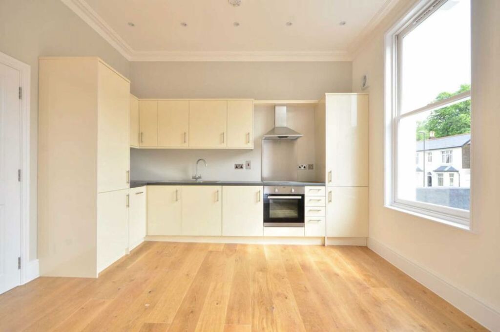 Property photo 1 of 3