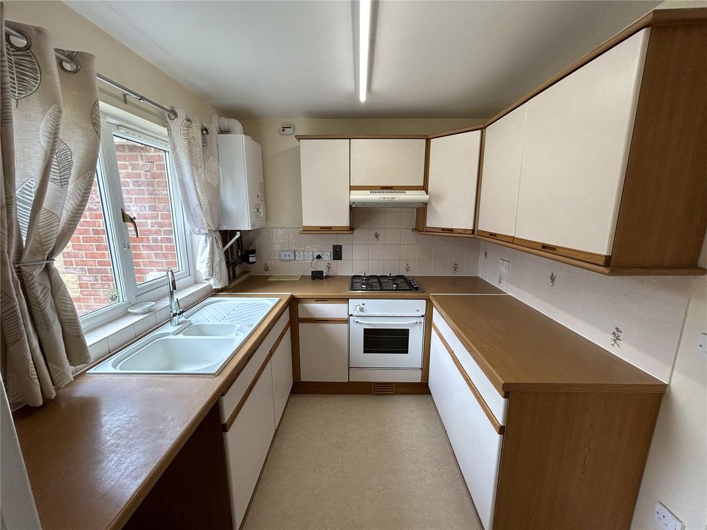 Property photo 2 of 12 Picture No. 39