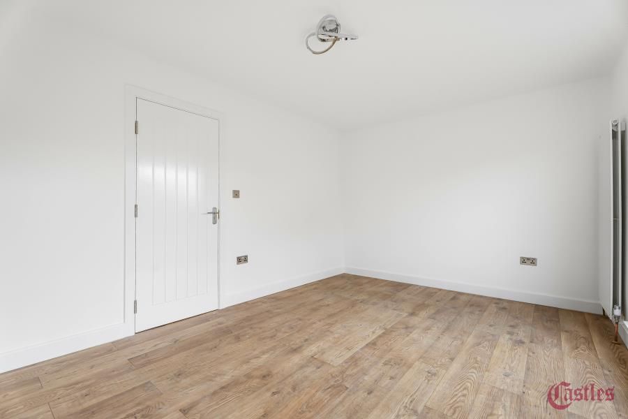 Property photo 3 of 25