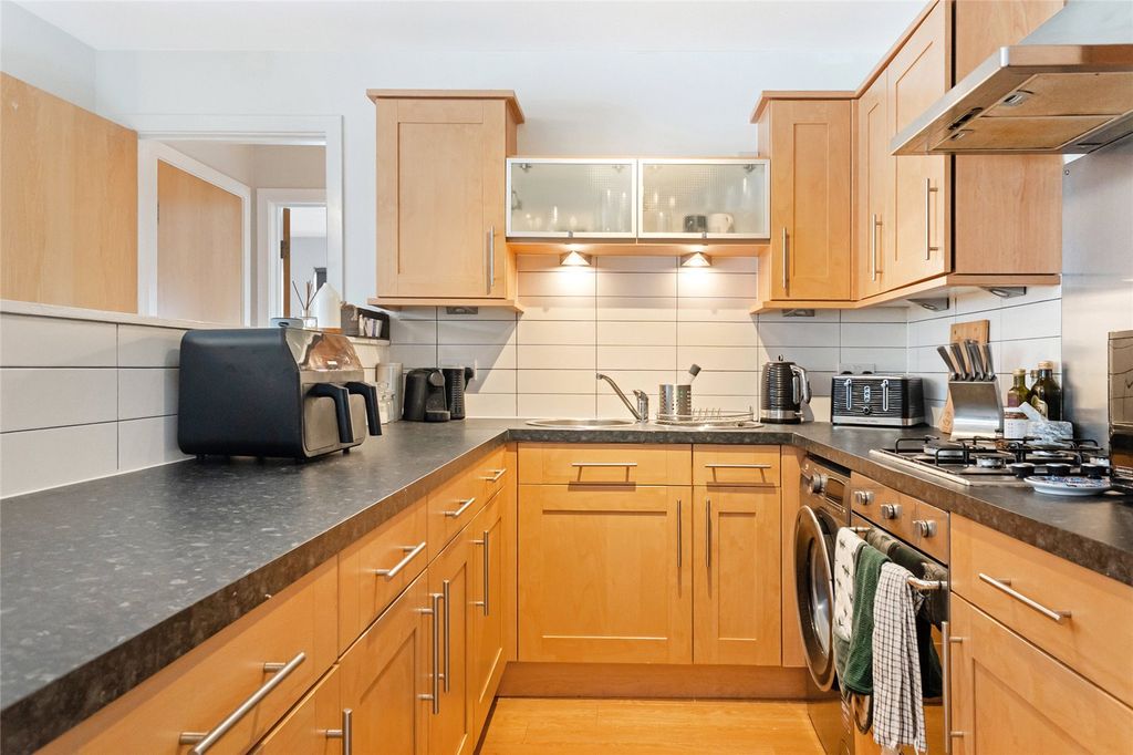 Property photo 3 of 13 Kitchen